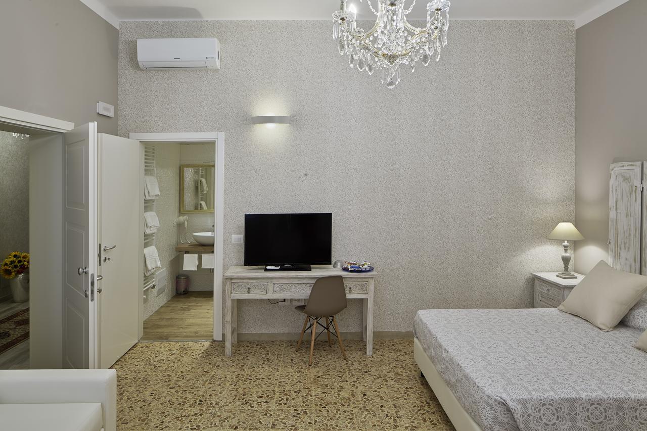 Yard 19 Bed & Breakfast ราเวนนา ภายนอก รูปภาพ
